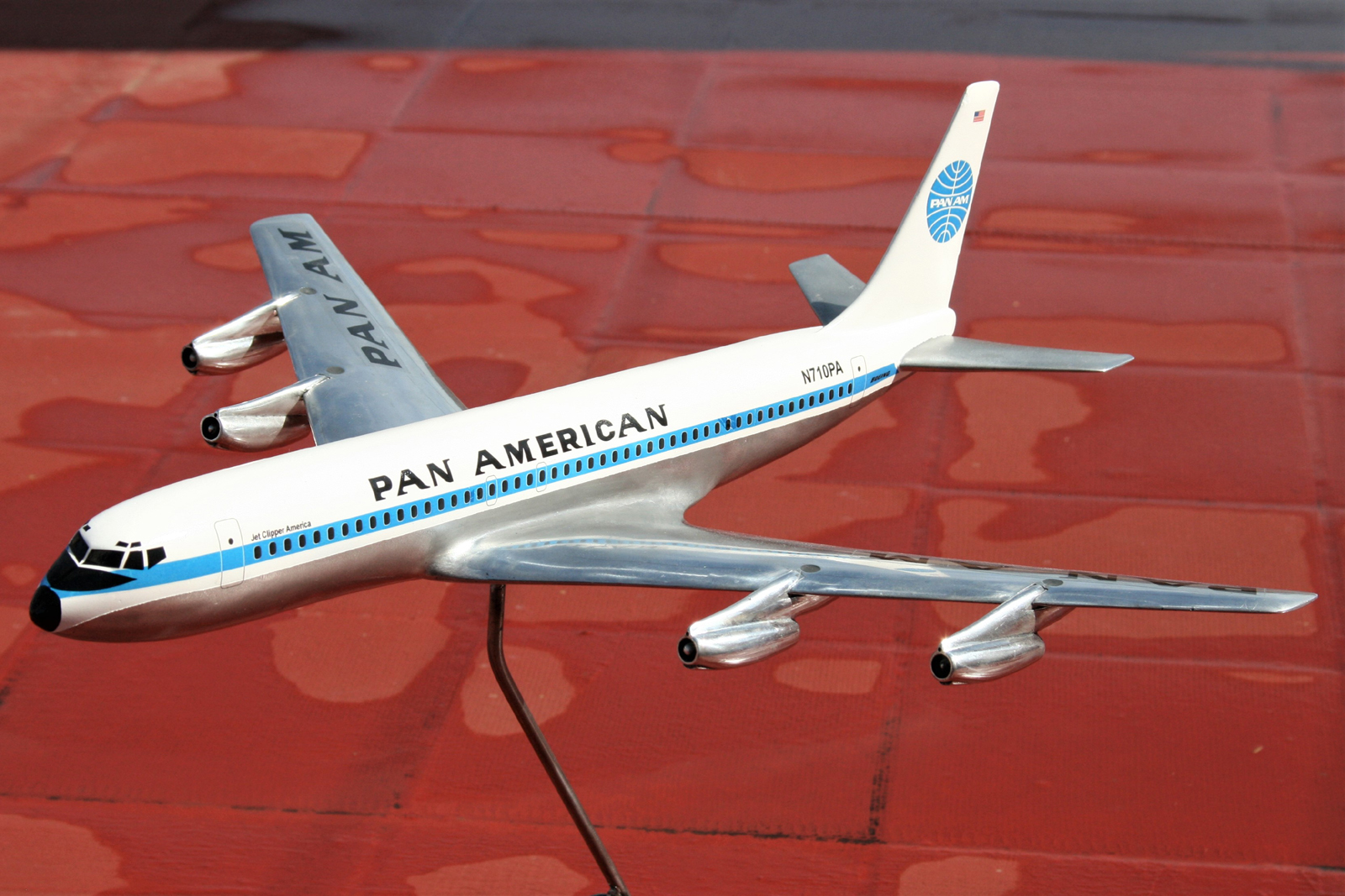 1/72 Pan American Boeing 707 model for sale