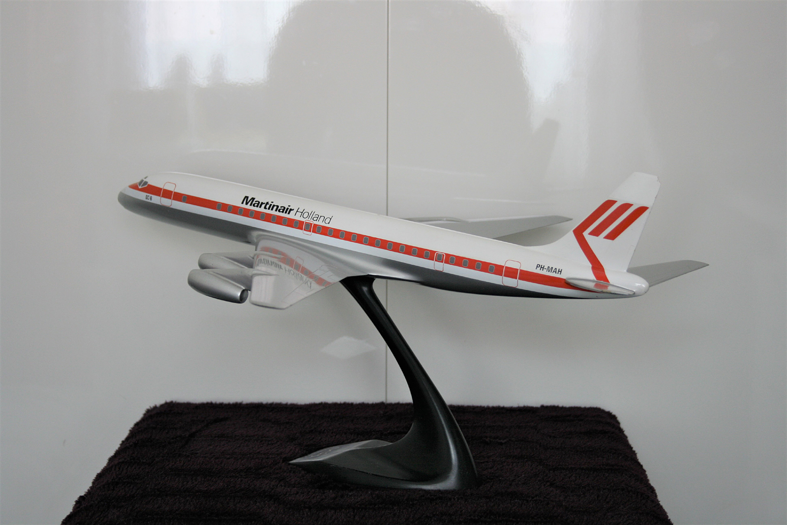 Verkuyl 1/100 Martinair Douglas DC-8 model for sale