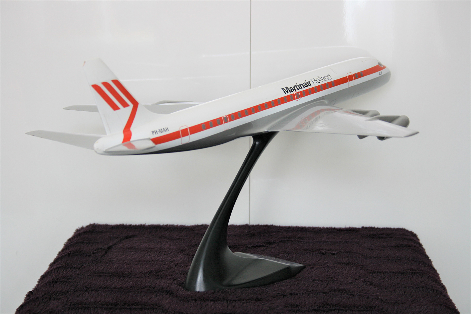 Verkuyl 1/100 Martinair Douglas DC-8 model for sale