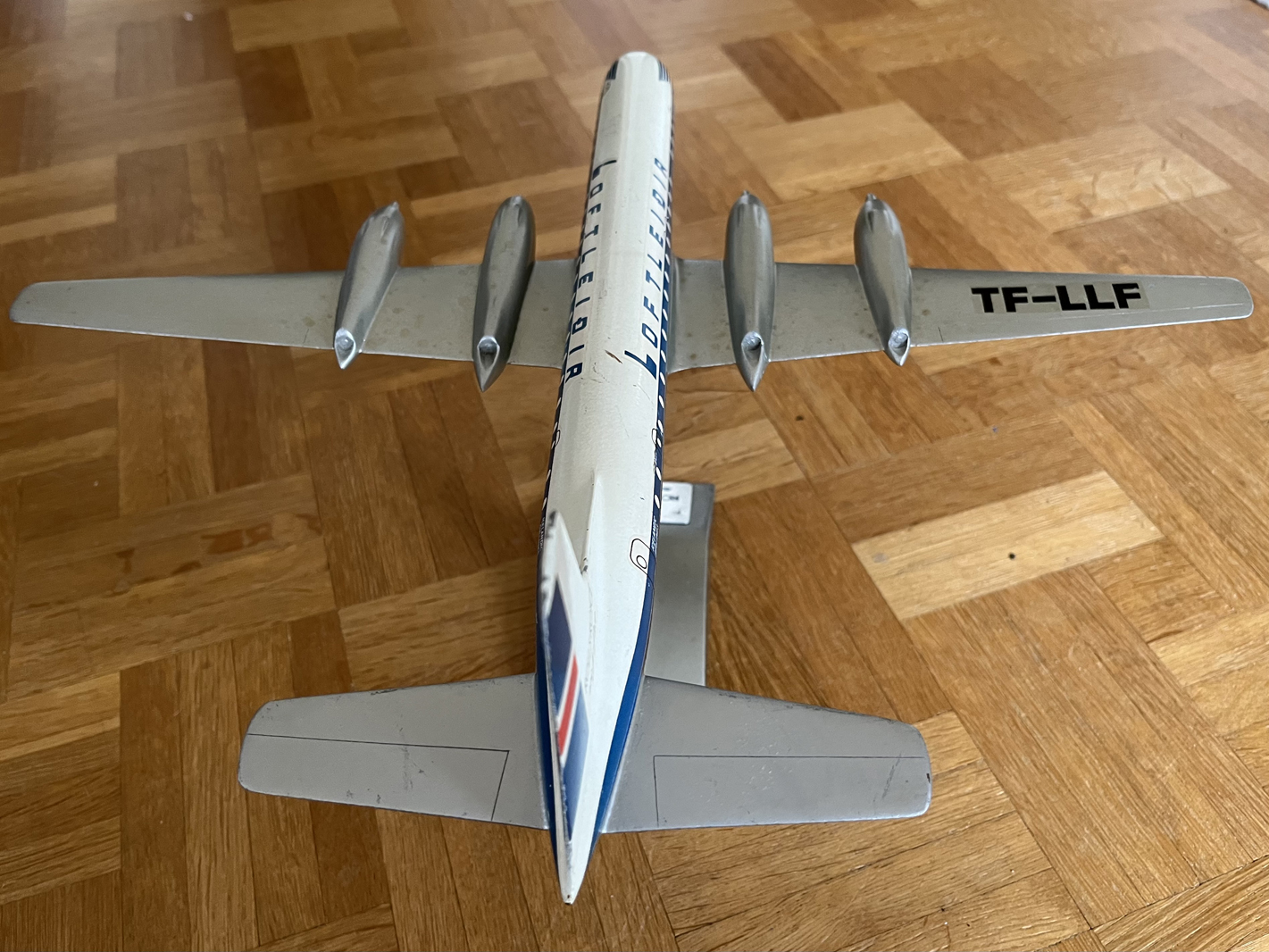 Schaarschmidt 1/100 Loftleidir Canadair CL-44 model for sale