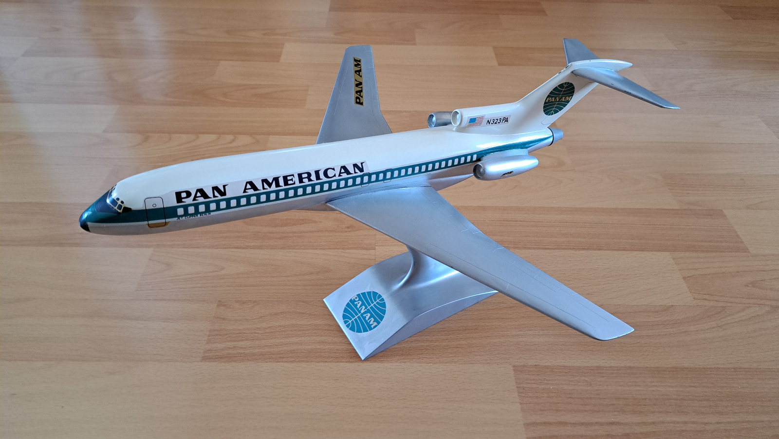 Schaarschmidt 1/100 Pan American Boeing 727 model for sale