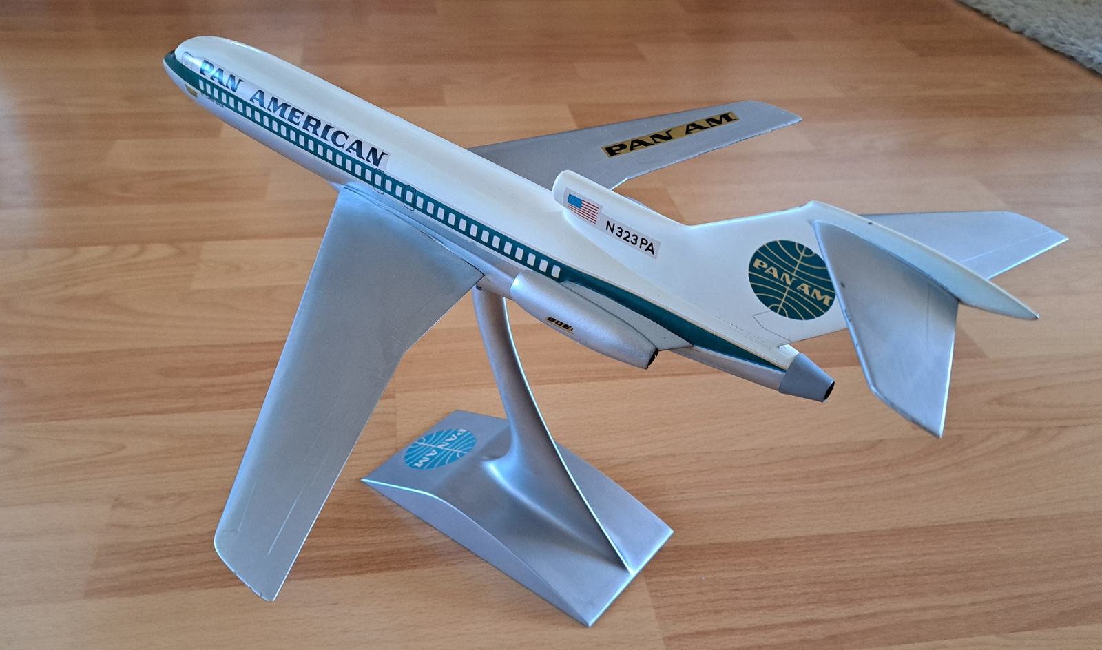 Schaarschmidt 1/100 Pan American Boeing 727 model for sale