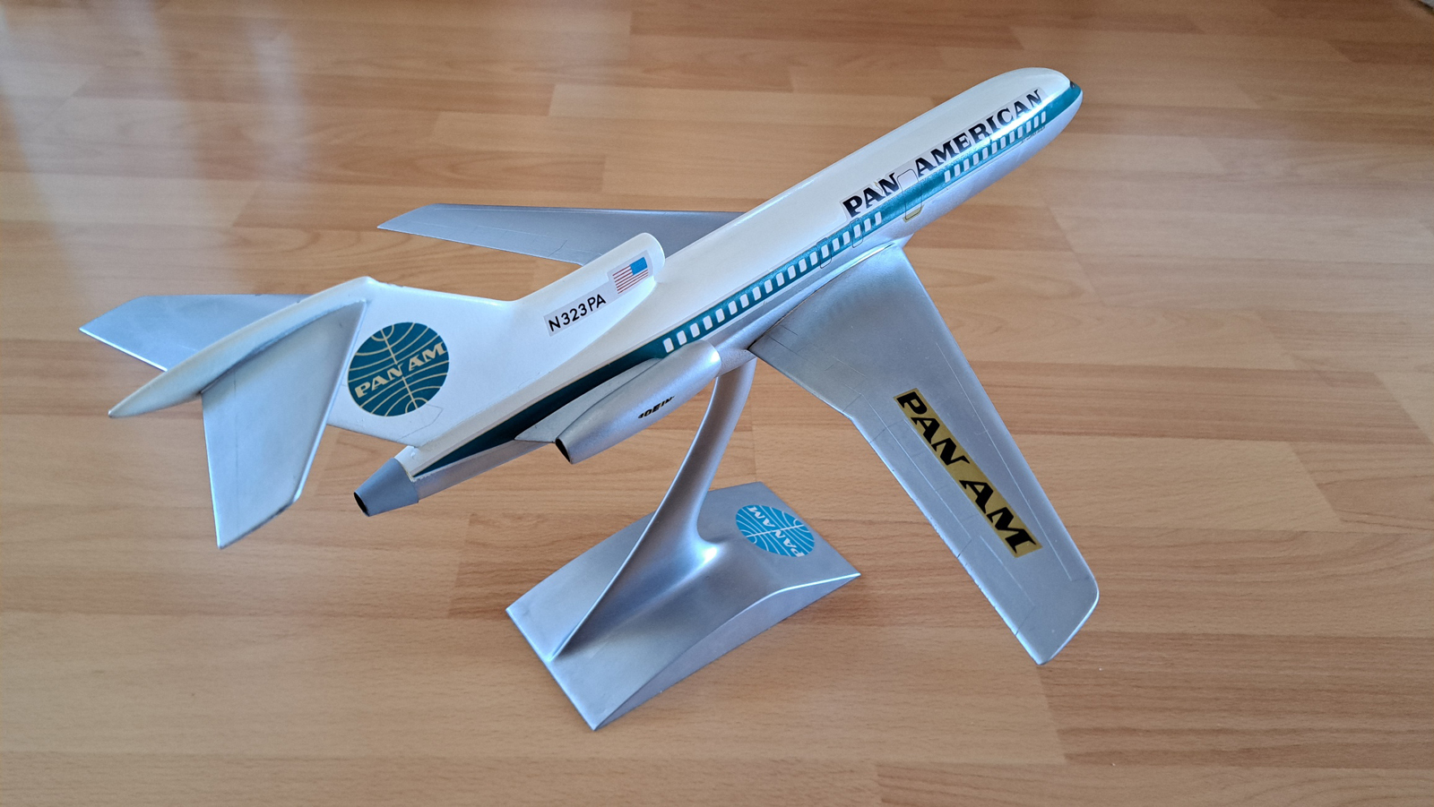 Schaarschmidt 1/100 Pan American Boeing 727 model for sale