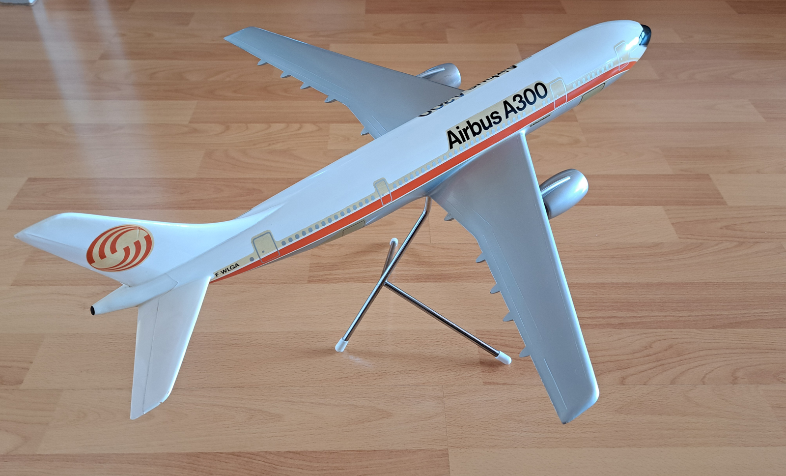 Maqette dEtude et Exposition 1/100 Airbus A300 model for sale