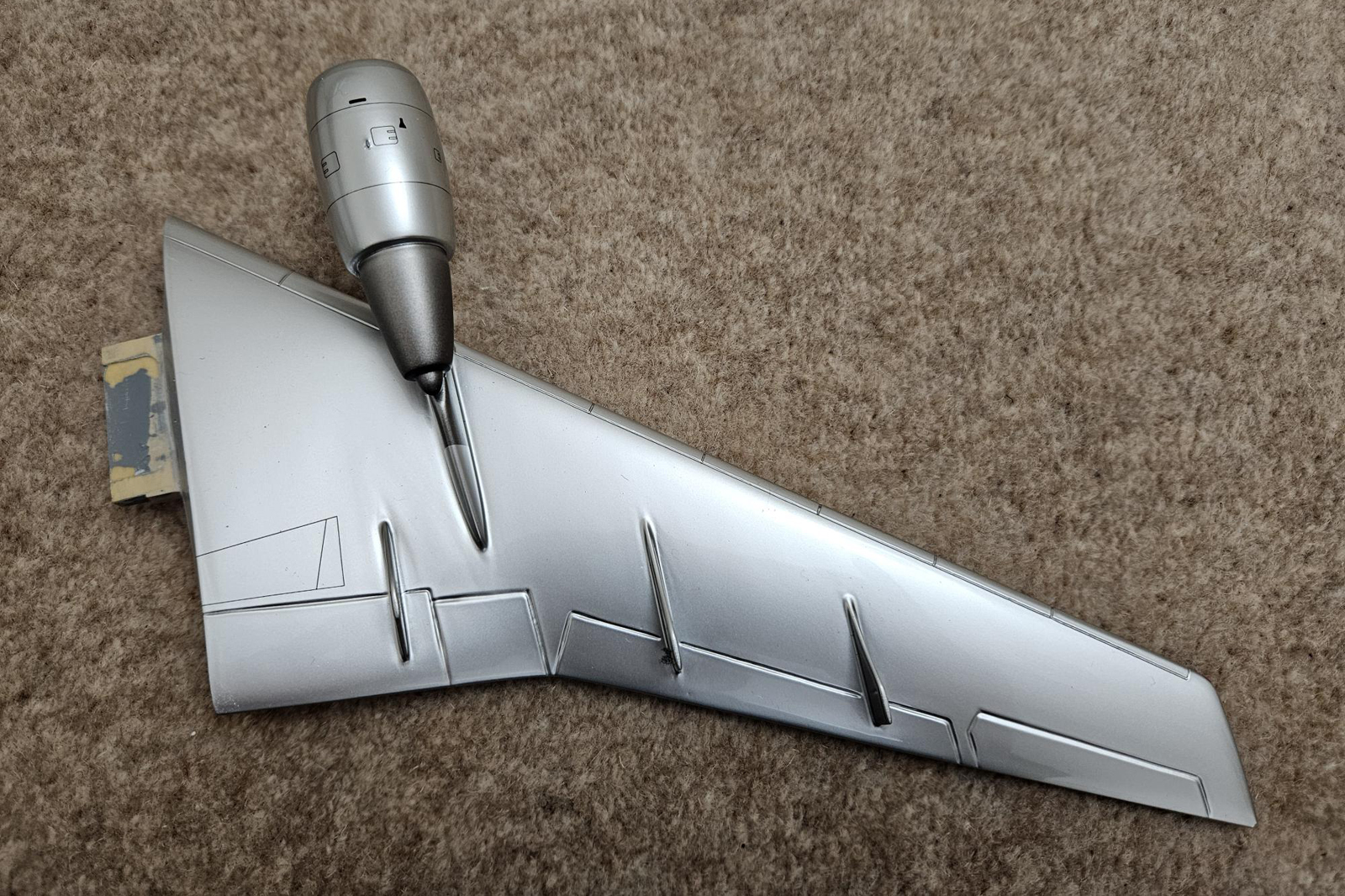 Detailed custom 1/100 American Airlines DC-10 model using a pacmin blank. Model for sale.