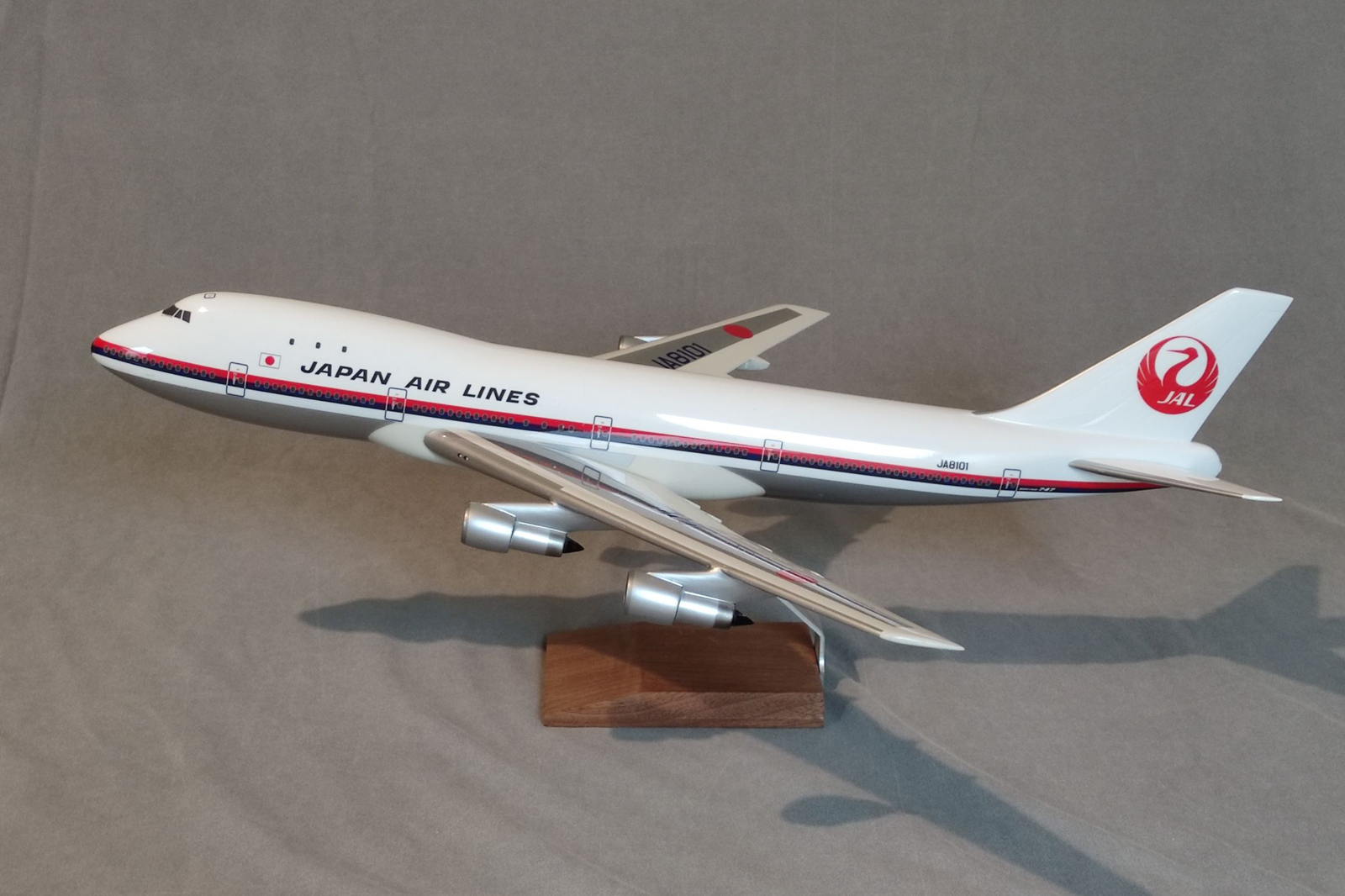 West Coast Aviation Models 1/100 Japan Air Lines Boeing 747-100 model for sale