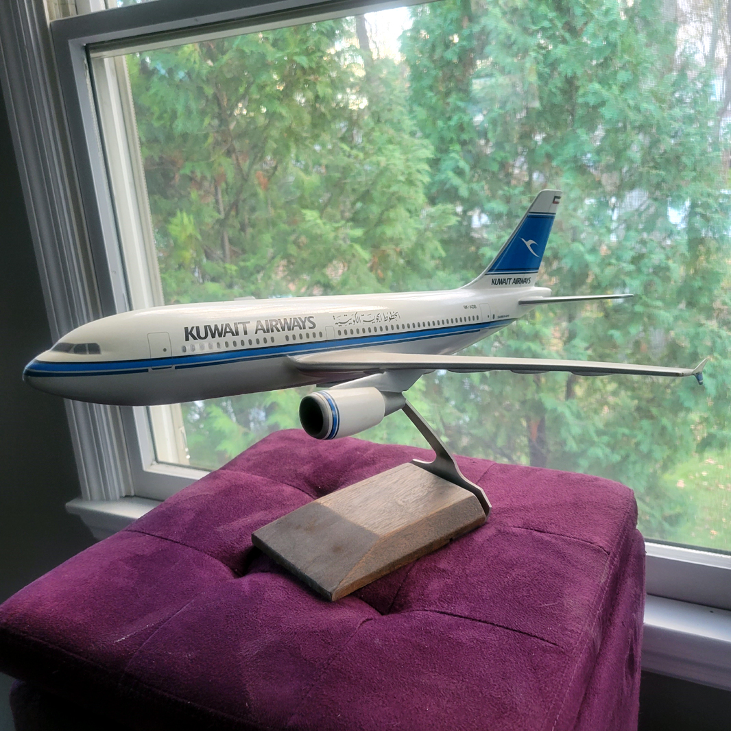 Wesco 1/100 Kuwait airways Airbus A310 model for sale