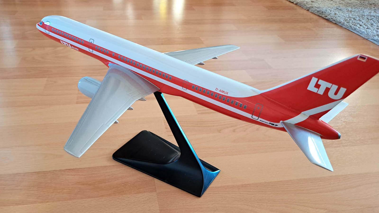 IMC Modelworks 1/100 LTU Sud Boeing 757-200