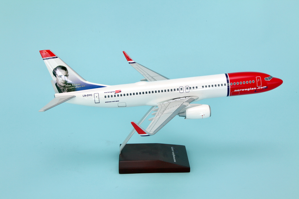 PPC 1/100 Norwegian Boeing 737-800 model for sale