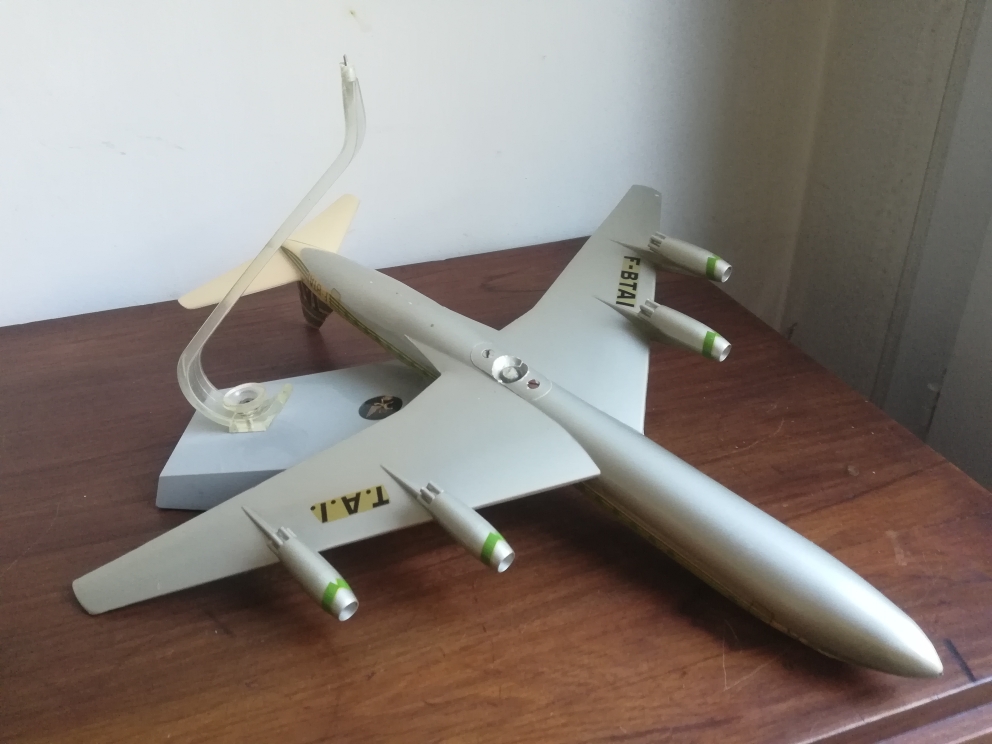 Bourbon 1/100 TAI Douglas DC-8