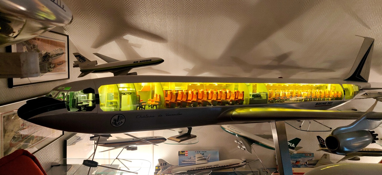 Maquette d'etude et d'exposition MEE 1/24 Air France Boeing 707 cutaway model