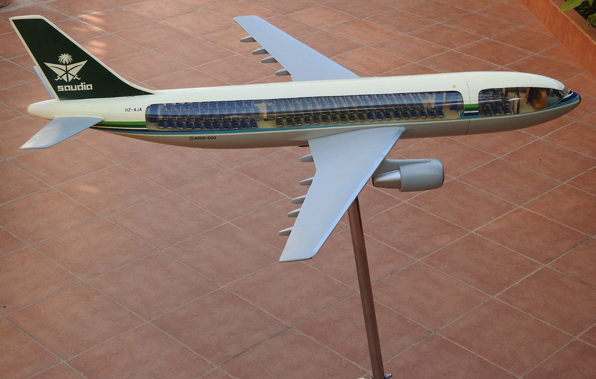 Westway models 1/50 Saudia Saudi Arabian Airbus A300 cutaway model